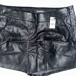 Express Women's Black faux leather Shorts